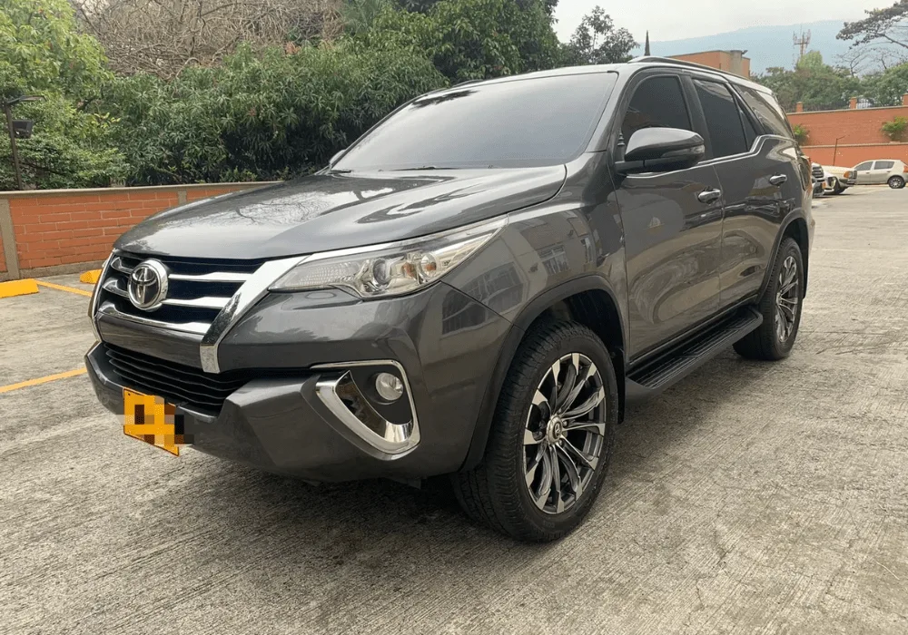 Toyota Fortuner New Model rent in Karachi