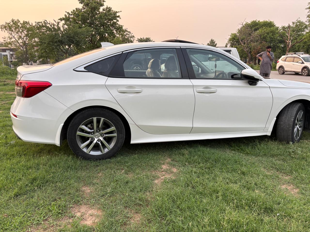 Honda Civic, a stylish sedan for rent in Karachi.